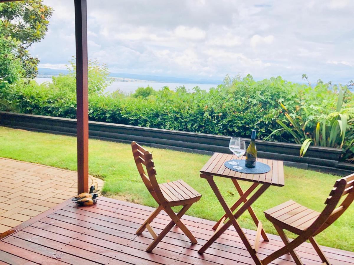 Lake View Garden Apartment Lago Lago Taupo Exterior foto
