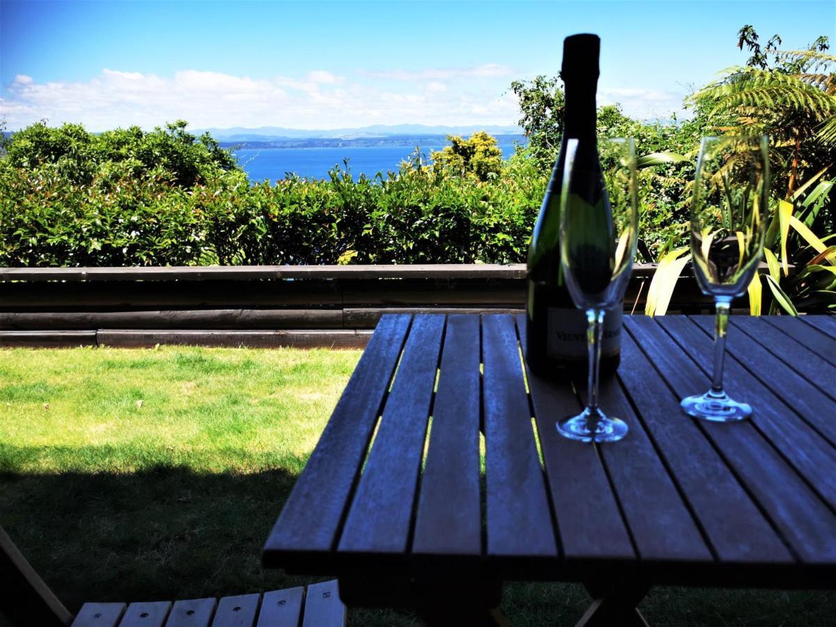 Lake View Garden Apartment Lago Lago Taupo Exterior foto