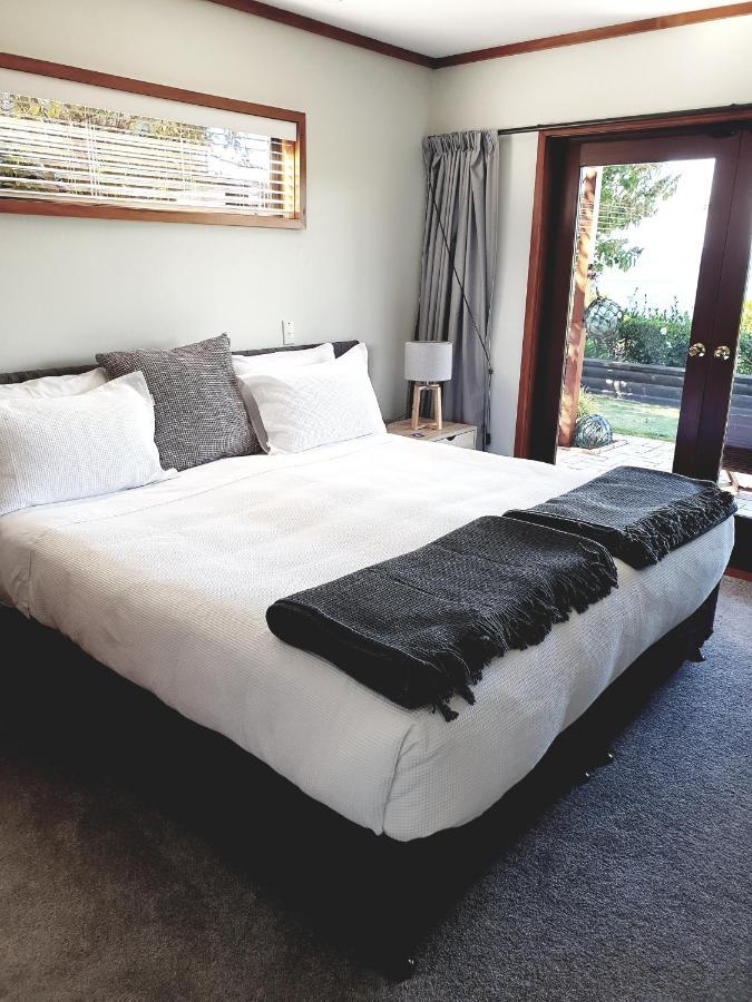 Lake View Garden Apartment Lago Lago Taupo Exterior foto